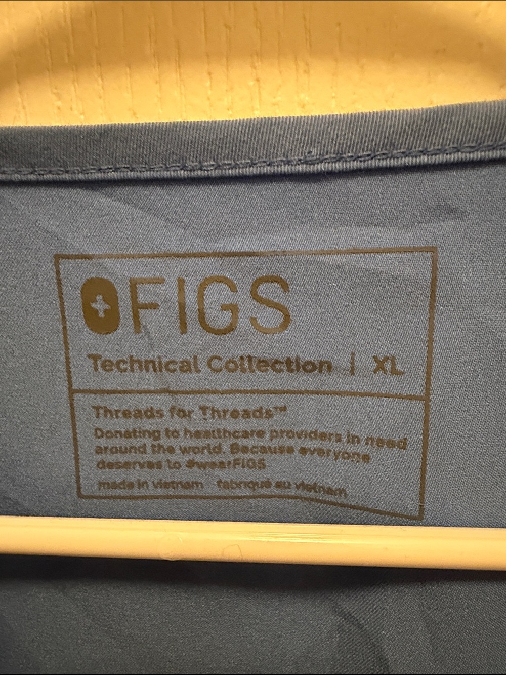FIGS Casma 3 Pocket in Ceil Blue - Picture 4 of 5